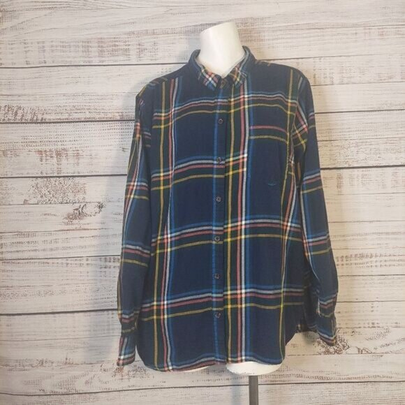 Old Navy Tops - Old Navy Classic Flannel Women’s XXL Navy Blue Plaid Button Up Shirt